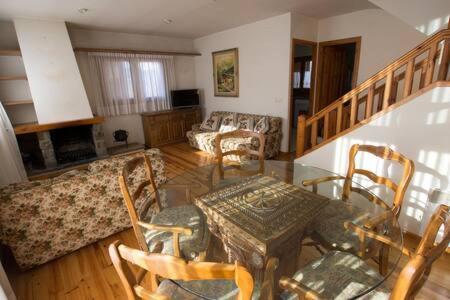 Casa Amb Jardi Alp Apartman Kültér fotó